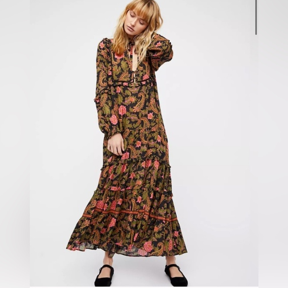 Spell & the Gypsy x Free People Etienne Maxi Gown Noir Paisley Floral Size Small